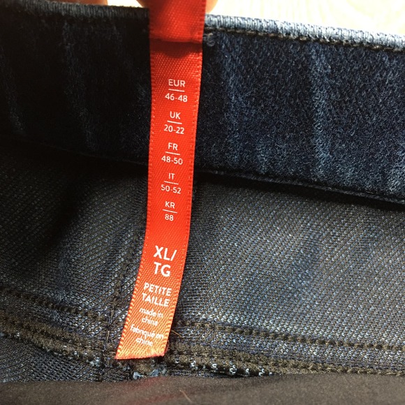 Spanx Jean-ish Dark Blue XL cropped - Picture 6 of 9